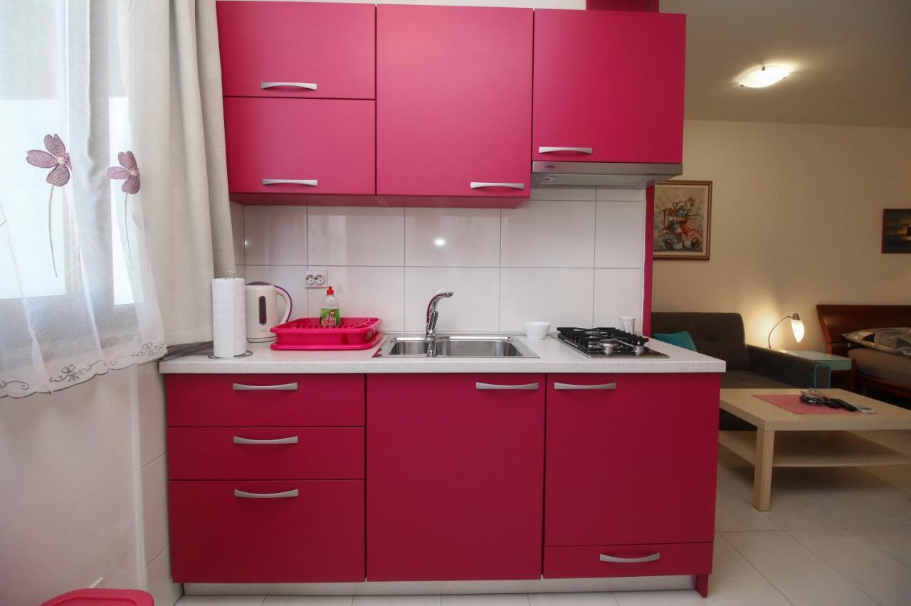 Apartment Svid Ровинь Экстерьер фото