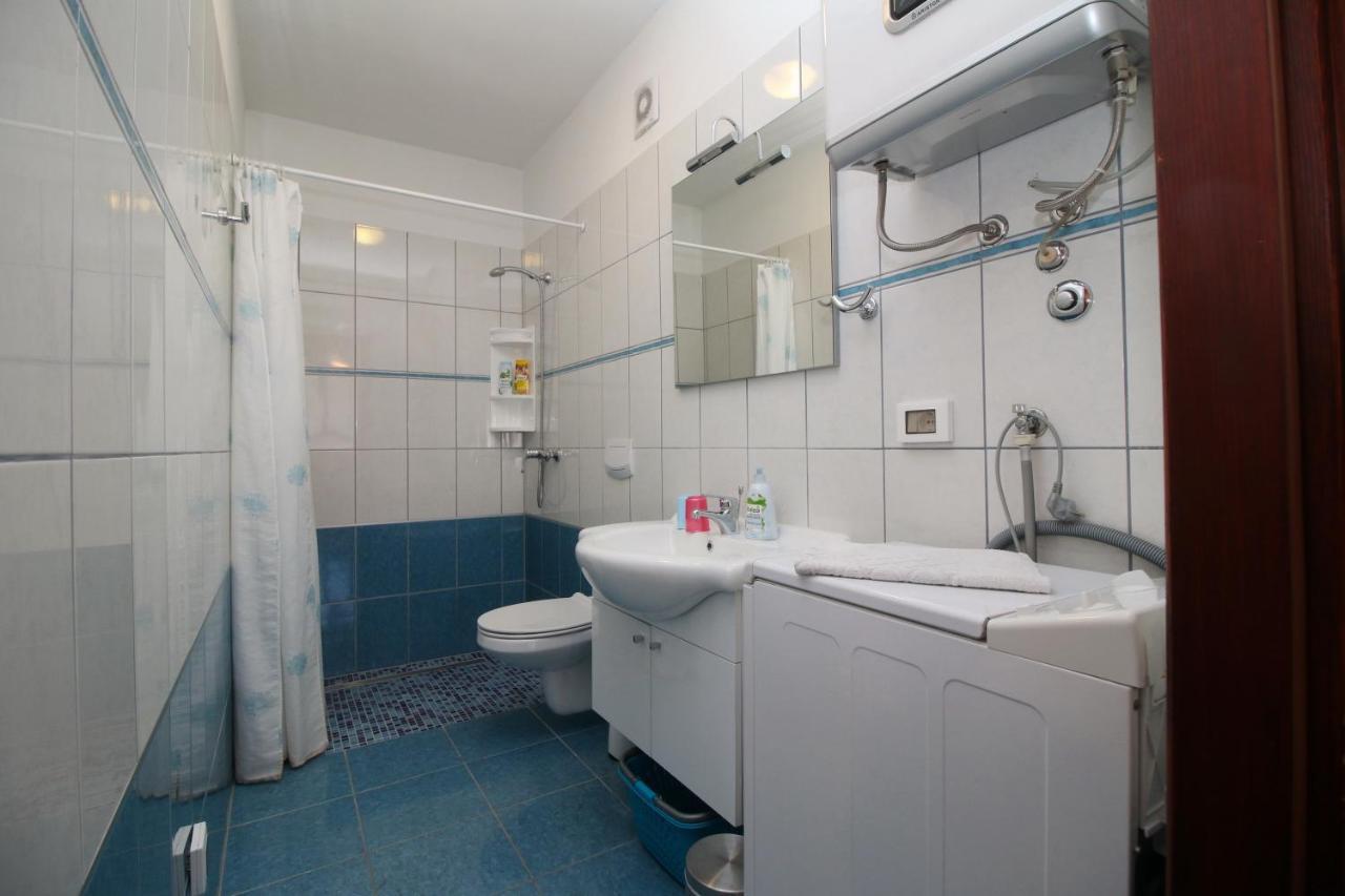 Apartment Svid Ровинь Экстерьер фото