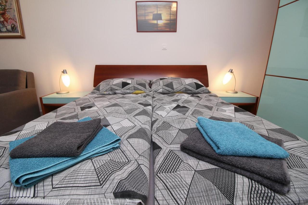 Apartment Svid Ровинь Экстерьер фото